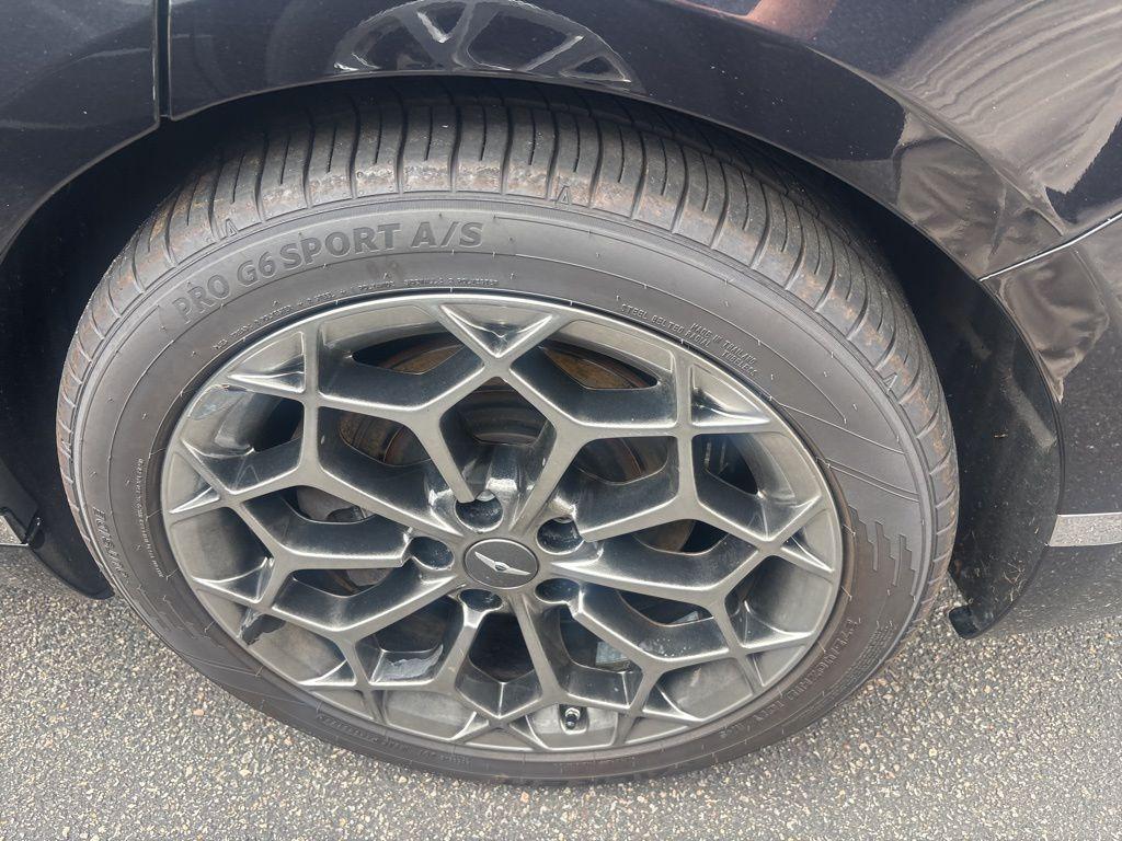 used 2021 Genesis G80 car, priced at $27,995