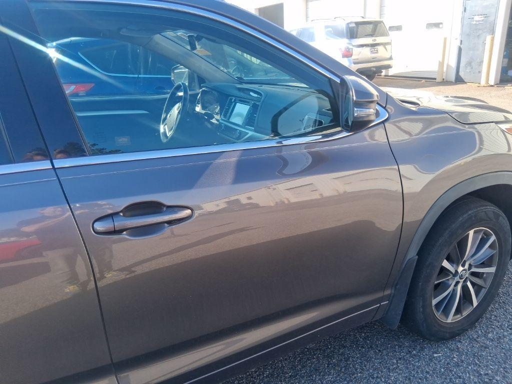 used 2018 Toyota Highlander car, priced at $25,350