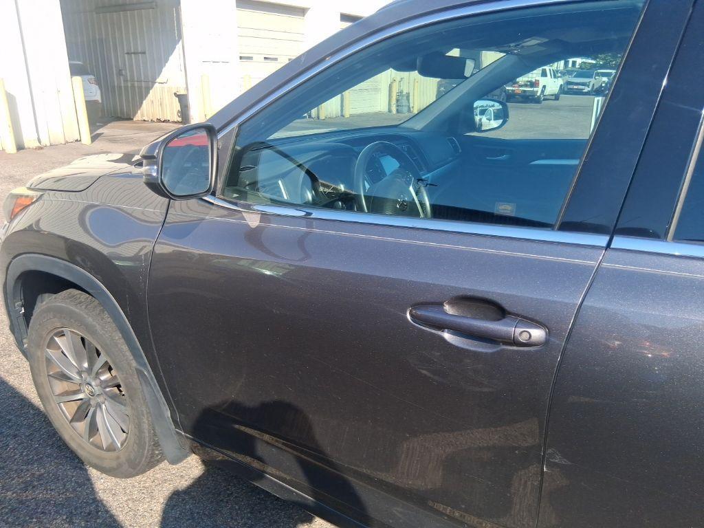 used 2018 Toyota Highlander car, priced at $25,350