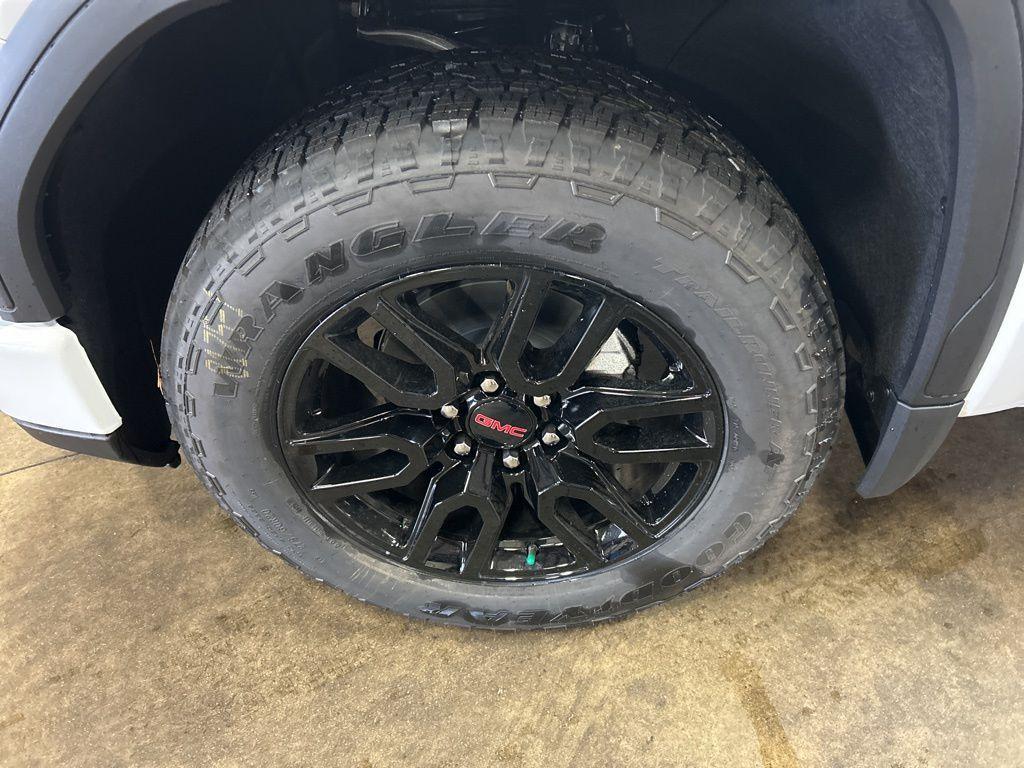 new 2026 GMC Sierra 1500 car, priced at $47,564