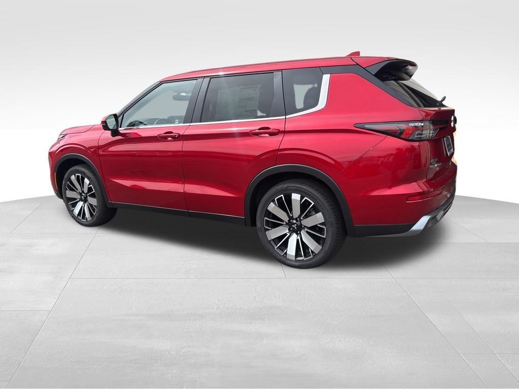used 2025 Mitsubishi Outlander car, priced at $28,990
