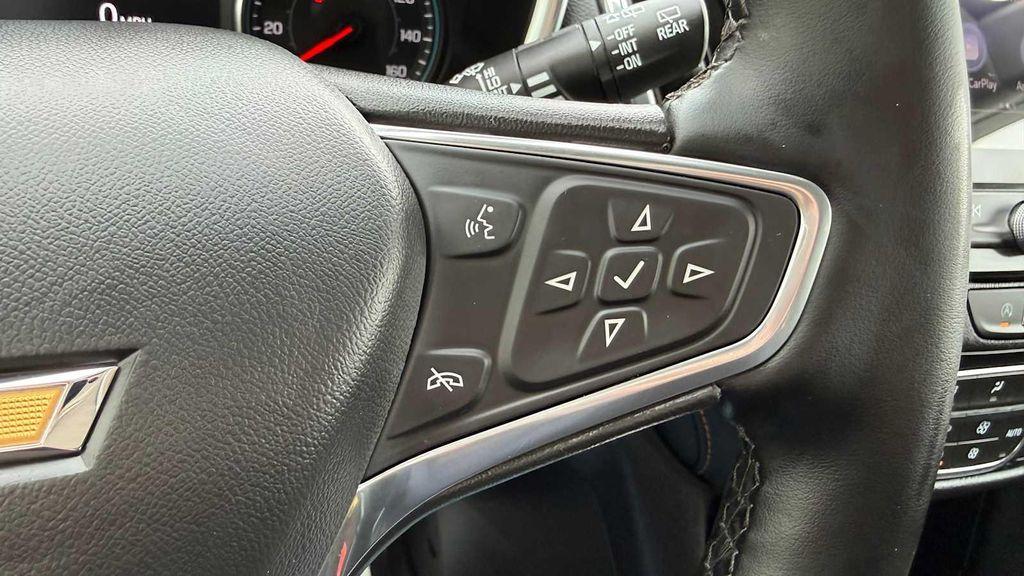 used 2023 Chevrolet Equinox car, priced at $25,900