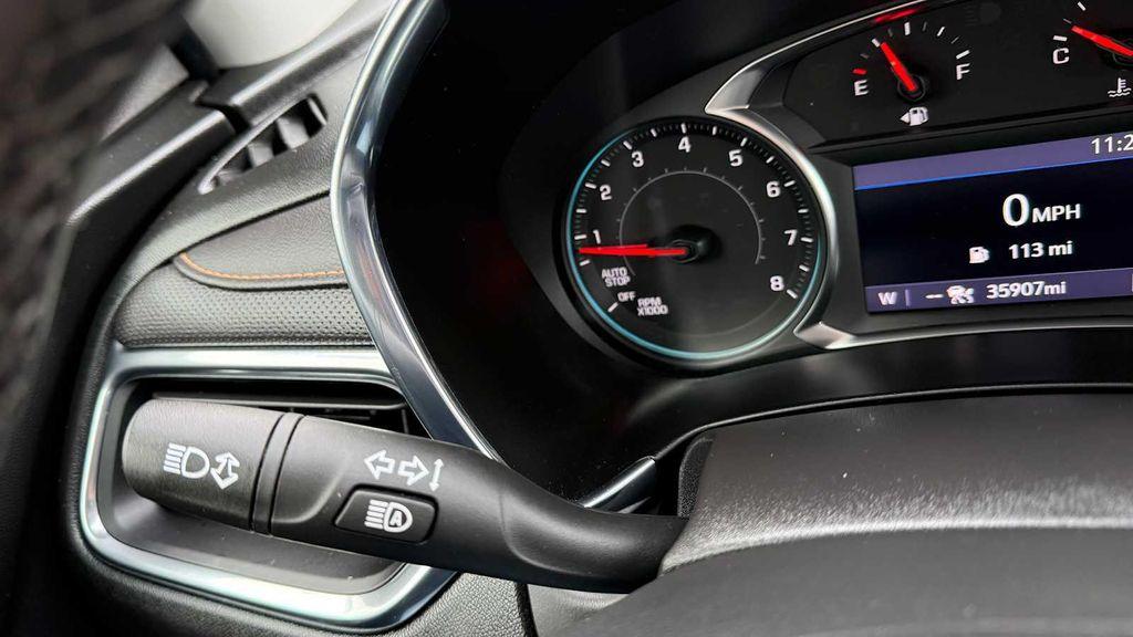 used 2023 Chevrolet Equinox car, priced at $25,900