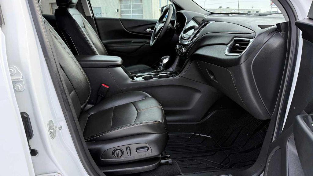 used 2023 Chevrolet Equinox car, priced at $25,900