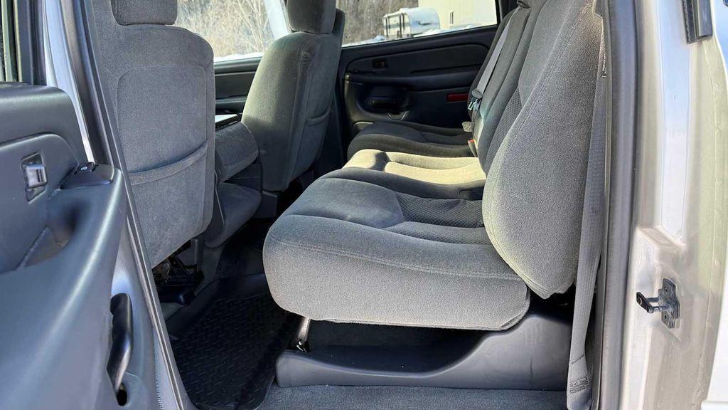 used 2004 Chevrolet Silverado 2500 car, priced at $10,997