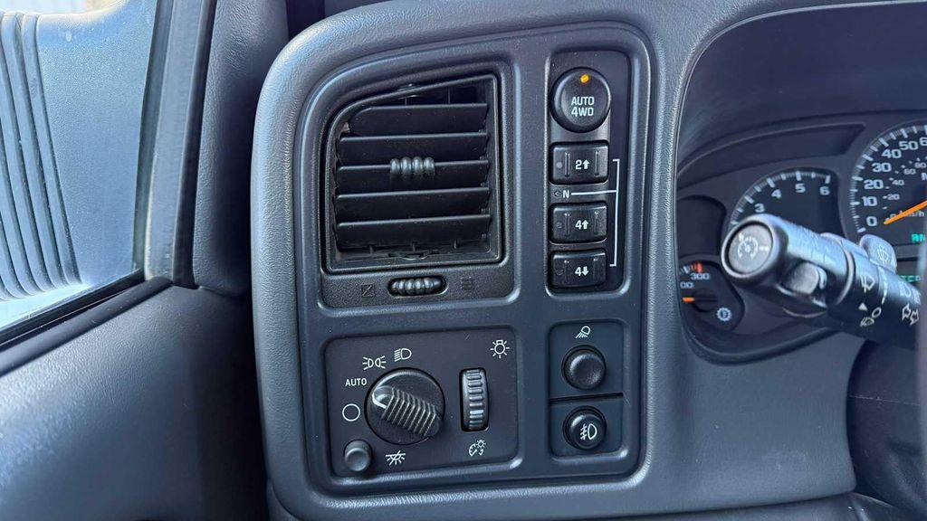 used 2004 Chevrolet Silverado 2500 car, priced at $10,997