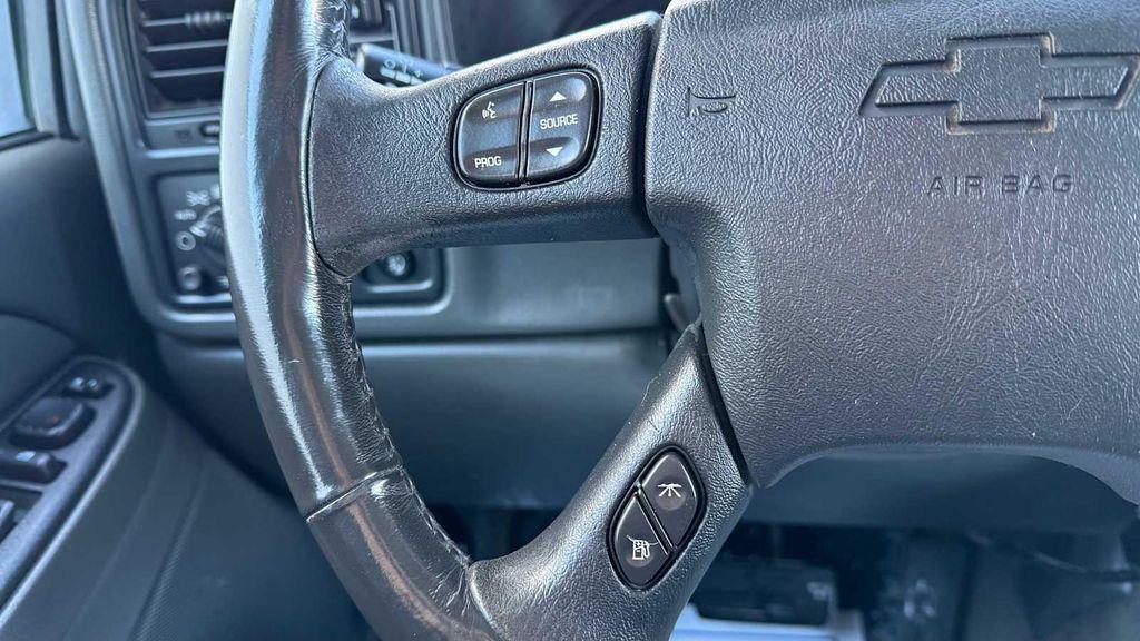 used 2004 Chevrolet Silverado 2500 car, priced at $10,997