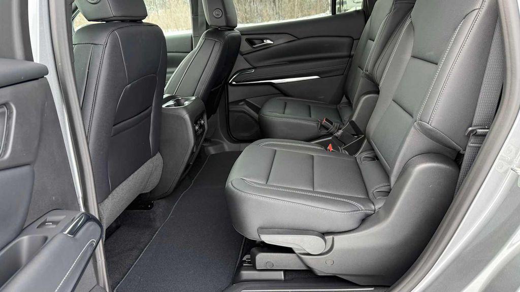 new 2026 Chevrolet Traverse car, priced at $45,719