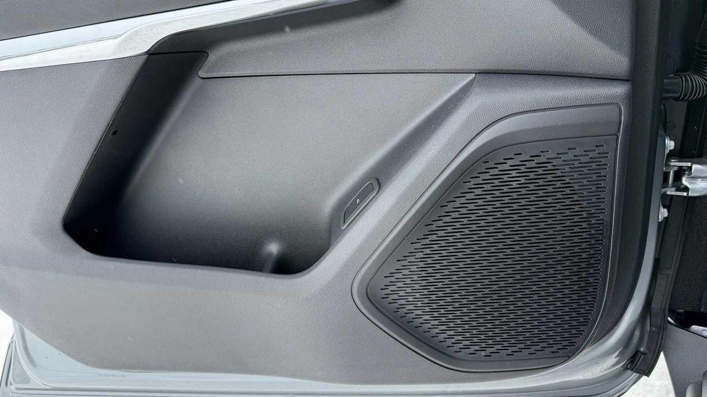 new 2026 Chevrolet Traverse car, priced at $45,719