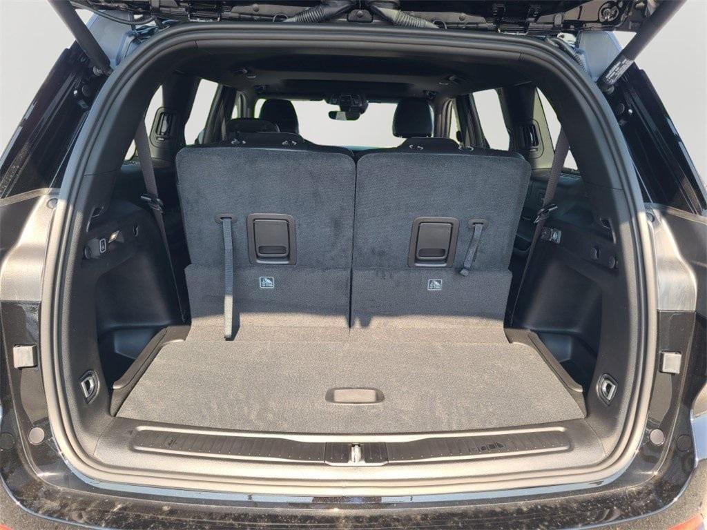 new 2025 Jeep Grand Cherokee L car, priced at $39,500