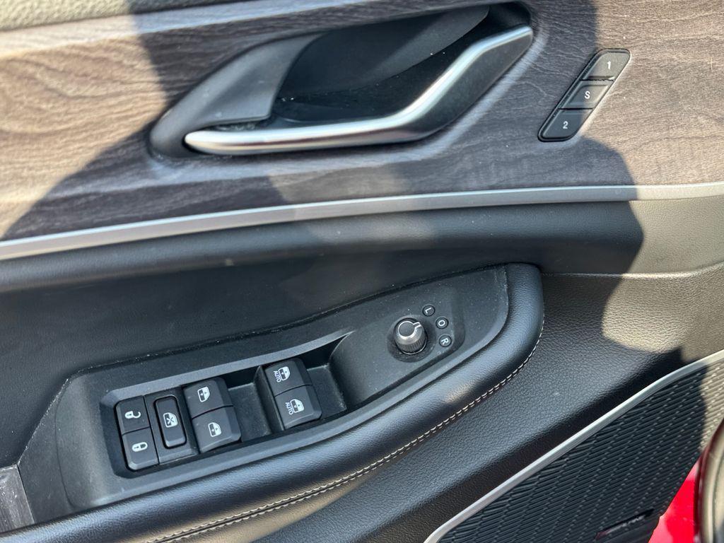 used 2023 Jeep Grand Cherokee car, priced at $31,597