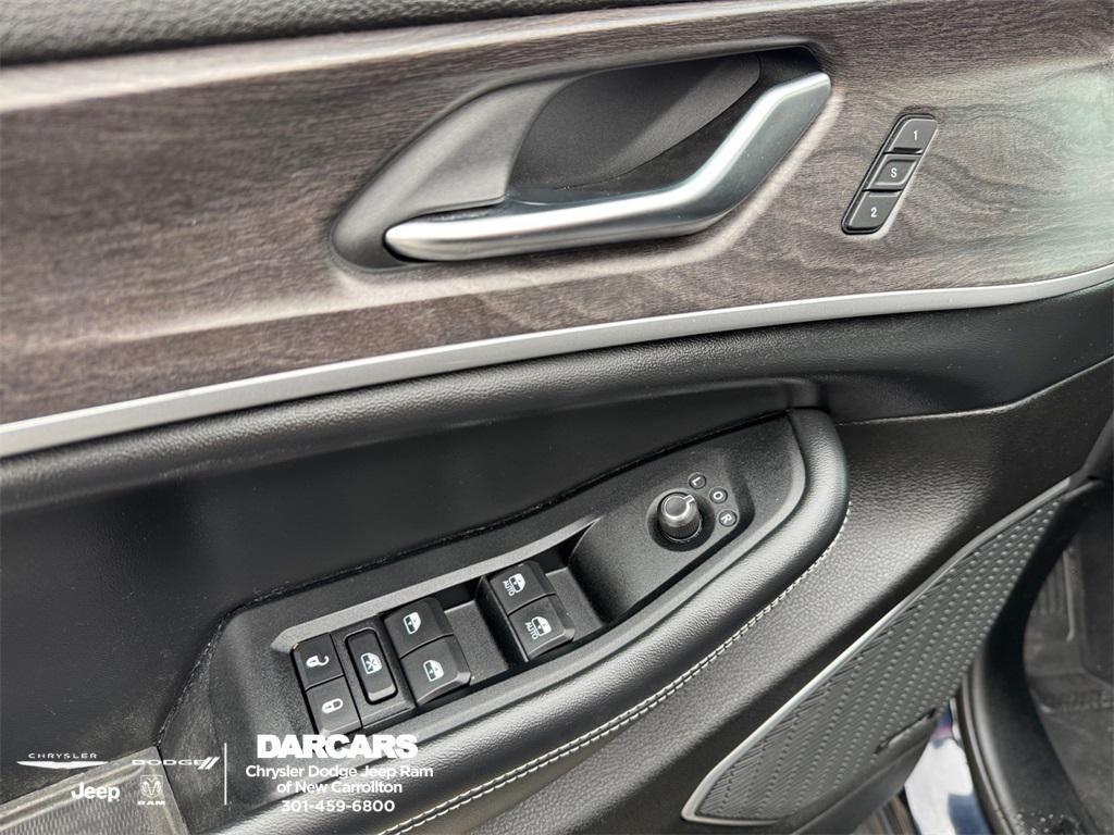 used 2023 Jeep Grand Cherokee L car, priced at $30,995