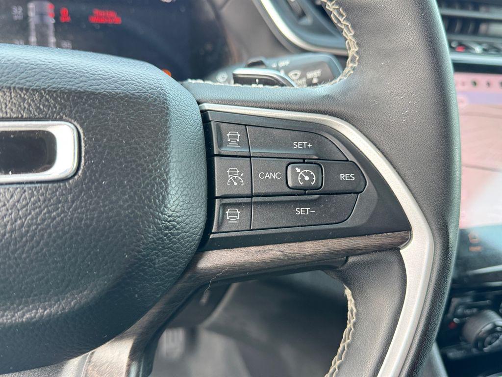 used 2023 Jeep Grand Cherokee car, priced at $27,597