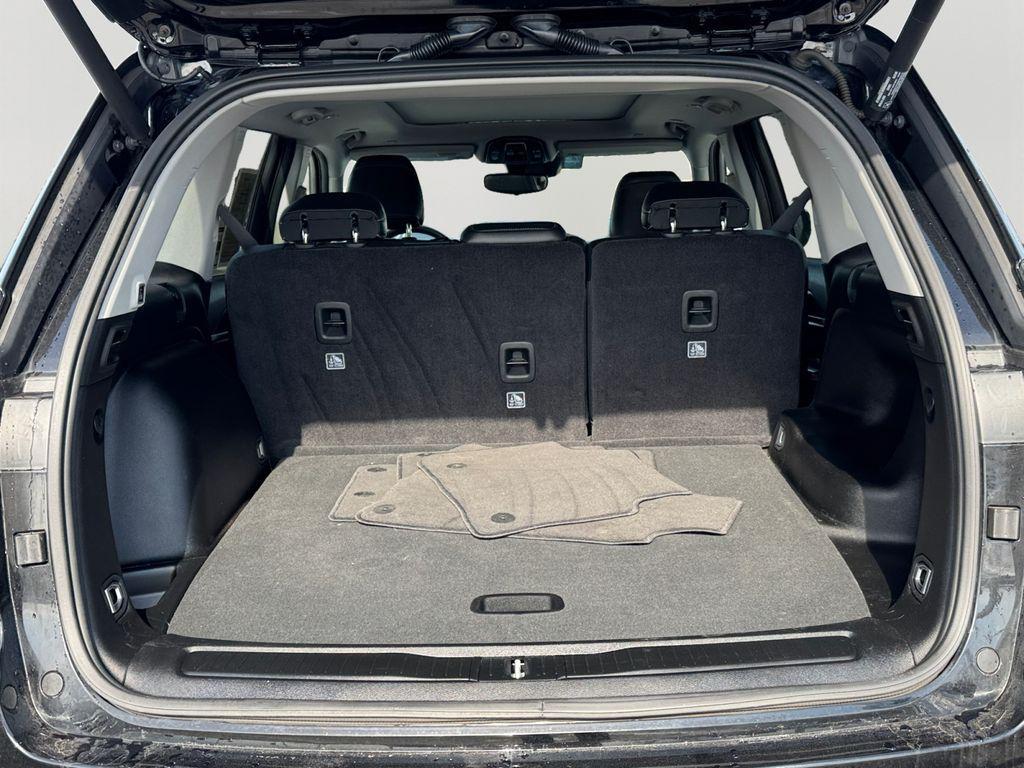 used 2023 Jeep Grand Cherokee car, priced at $27,597