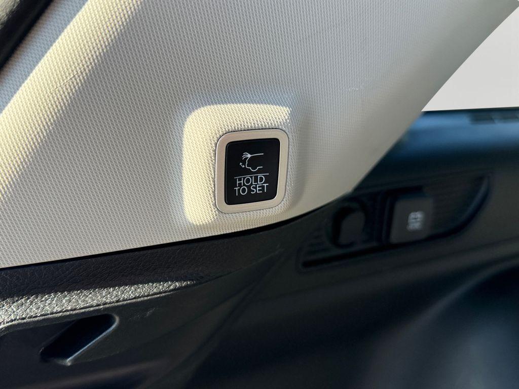 used 2022 Jeep Grand Cherokee car, priced at $27,500