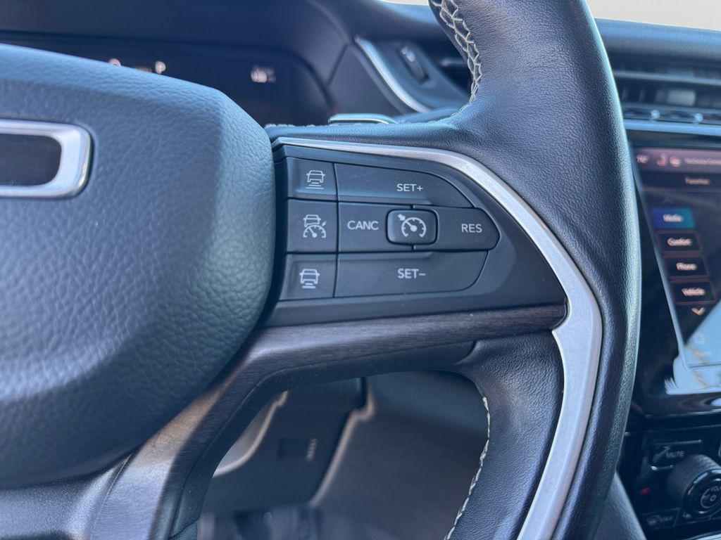 used 2022 Jeep Grand Cherokee car, priced at $27,500