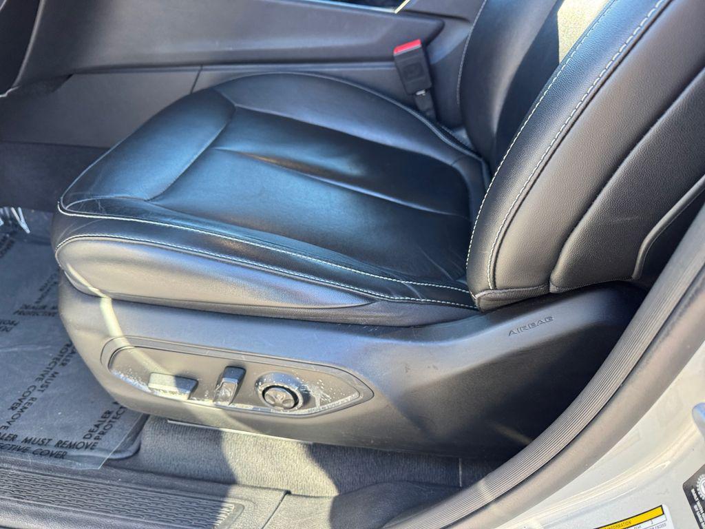 used 2022 Jeep Grand Cherokee car, priced at $27,500