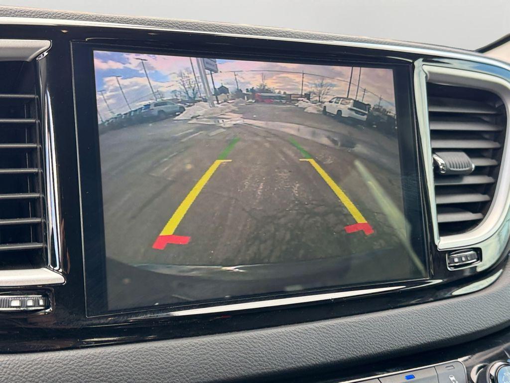 used 2024 Chrysler Pacifica car, priced at $23,995