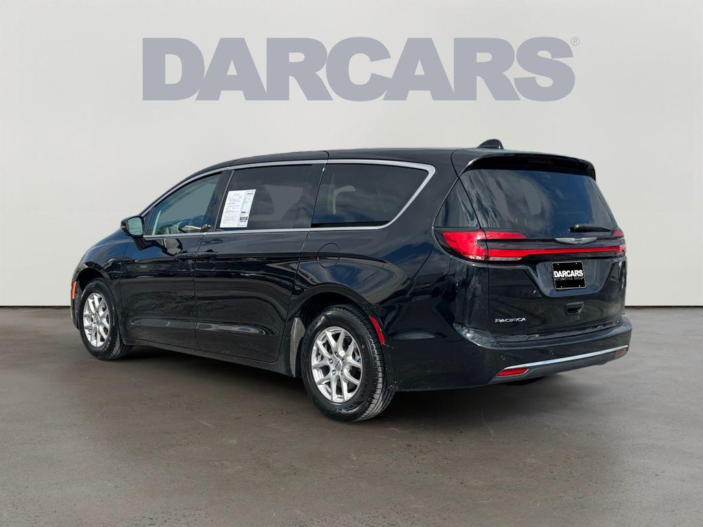 used 2024 Chrysler Pacifica car, priced at $23,995