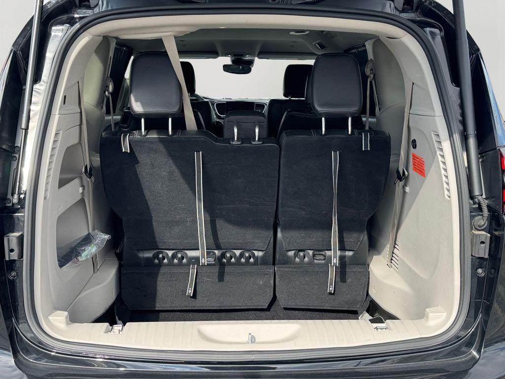 used 2024 Chrysler Pacifica car, priced at $23,995