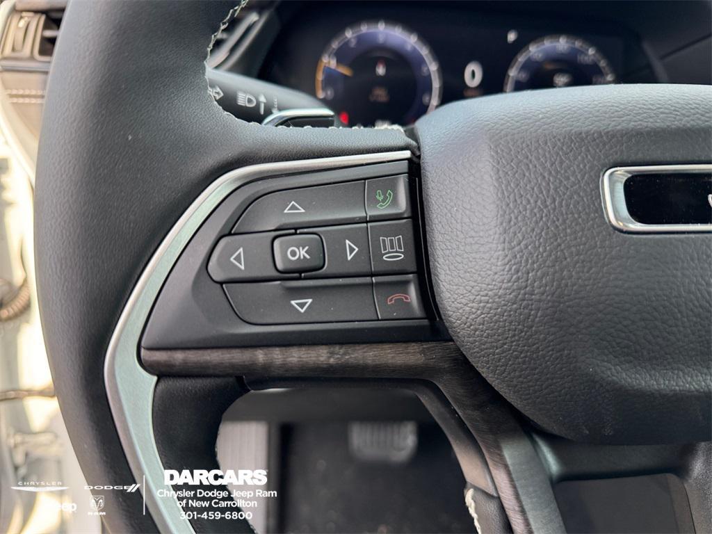 new 2026 Jeep Grand Cherokee car, priced at $51,000