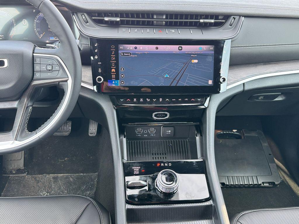 new 2026 Jeep Grand Cherokee car, priced at $51,000