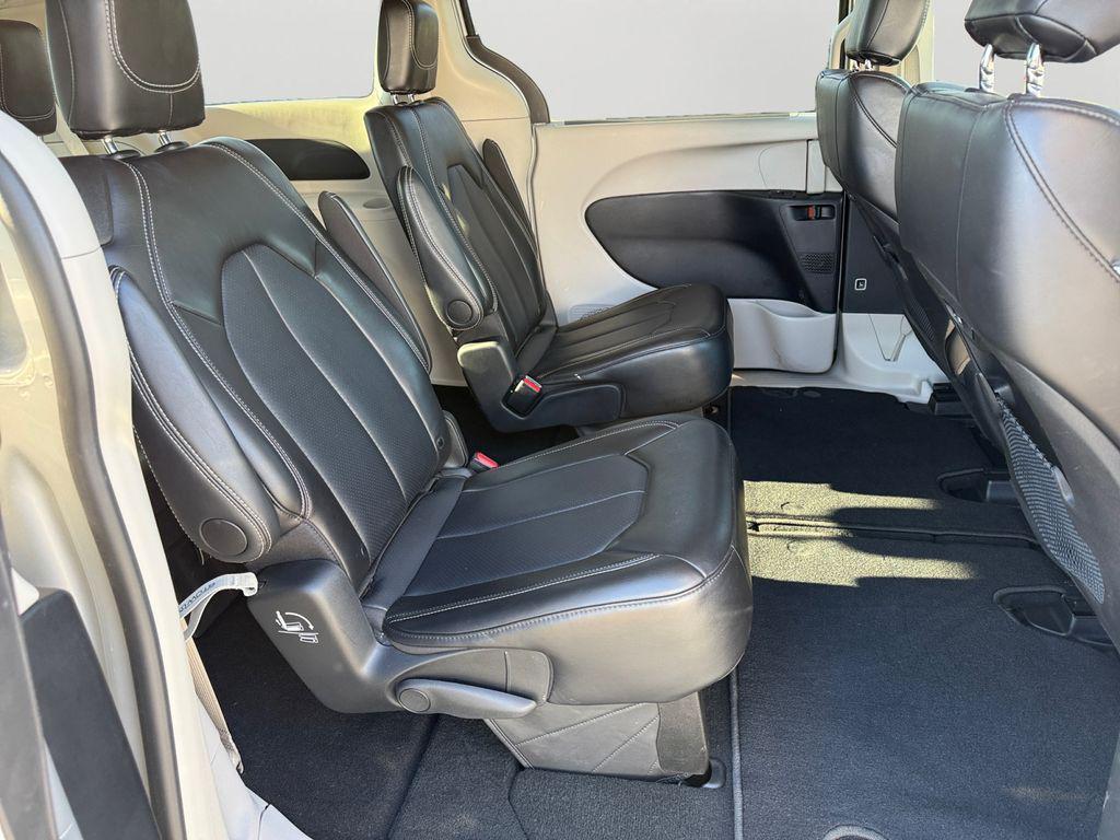 used 2024 Chrysler Pacifica car, priced at $27,995