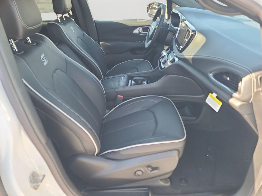 new 2026 Chrysler Pacifica car, priced at $49,600