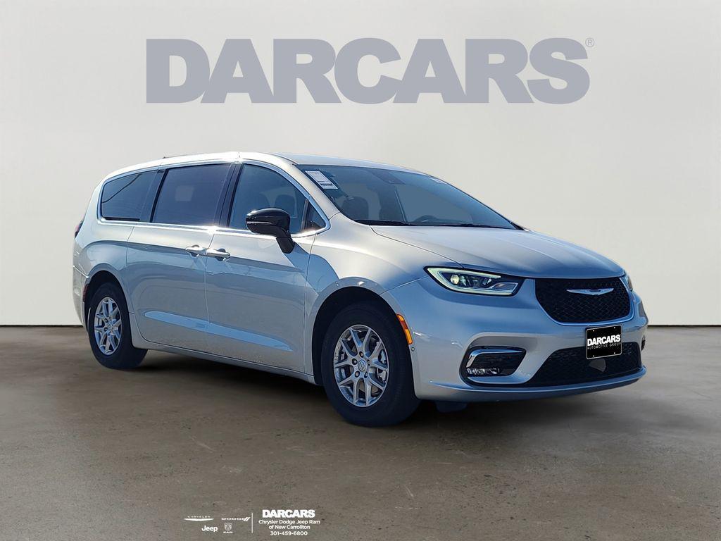 new 2026 Chrysler Pacifica car, priced at $39,500