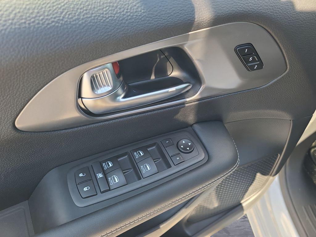 new 2026 Chrysler Pacifica car, priced at $39,500