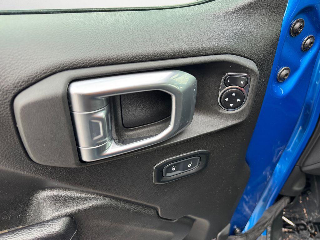 used 2023 Jeep Gladiator car, priced at $27,800