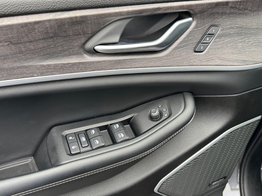 used 2023 Jeep Grand Cherokee 4xe car, priced at $27,595