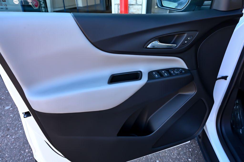 used 2023 Chevrolet Equinox car, priced at $18,345