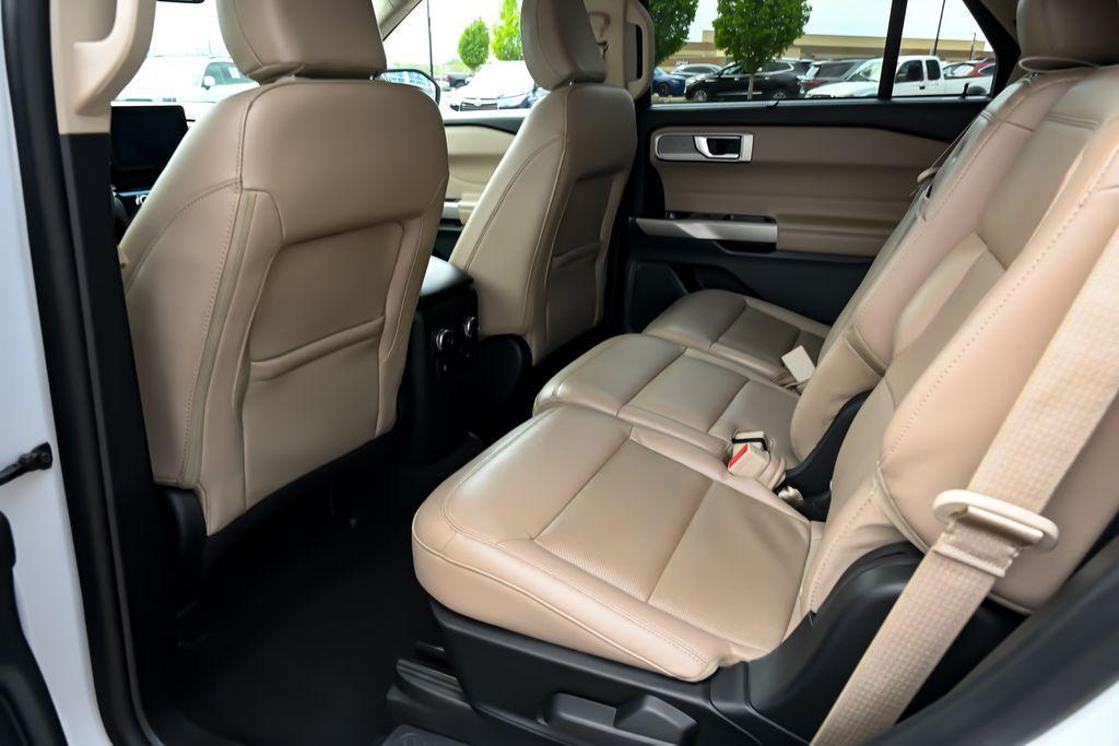 used 2023 Ford Explorer car