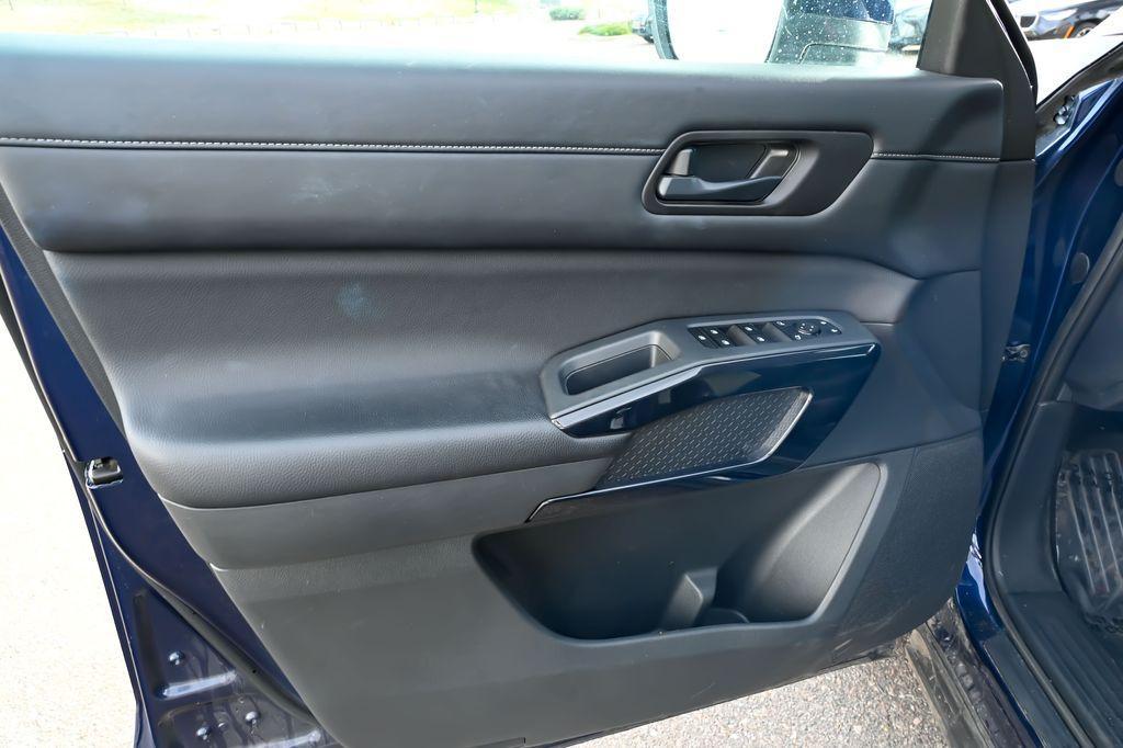 used 2025 Nissan Pathfinder car, priced at $28,451