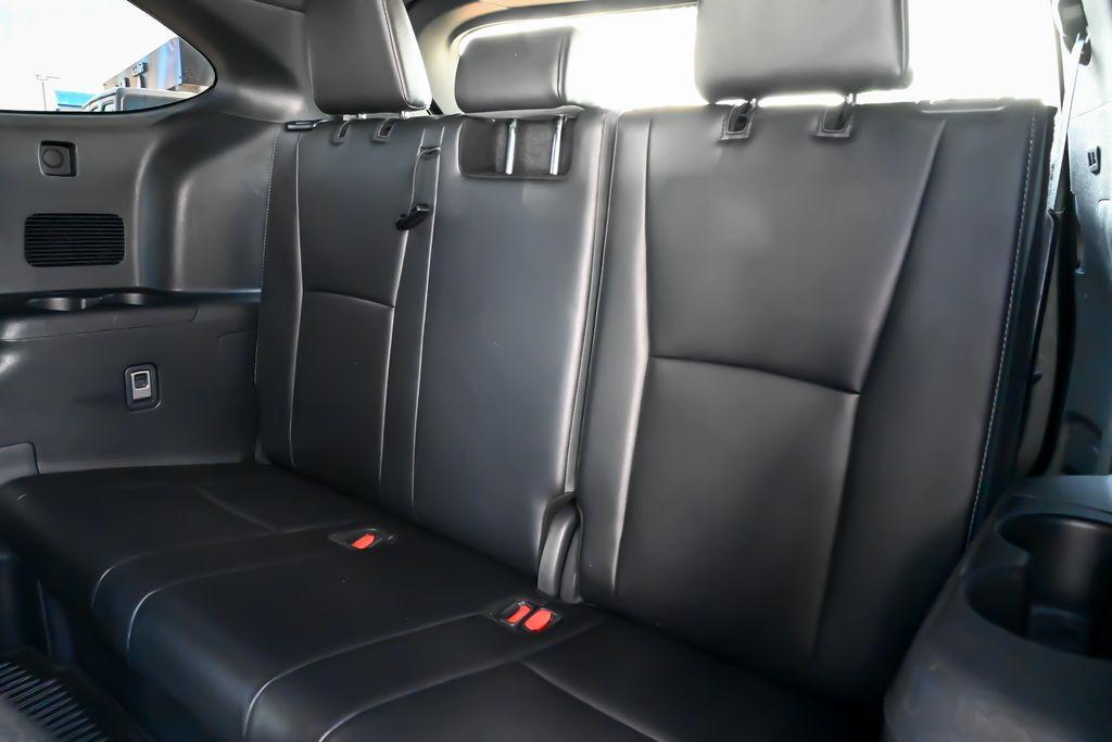 used 2024 Toyota Highlander car, priced at $35,949