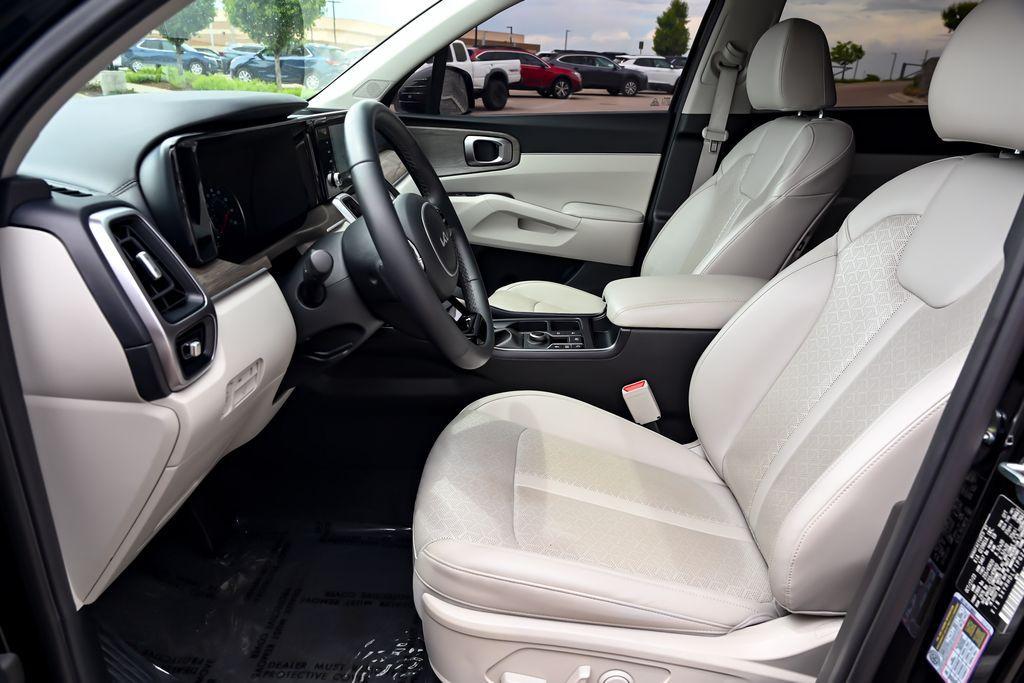 used 2023 Kia Sorento car