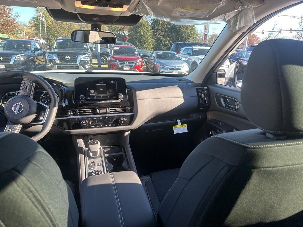 new 2025 Nissan Pathfinder car, priced at $35,316