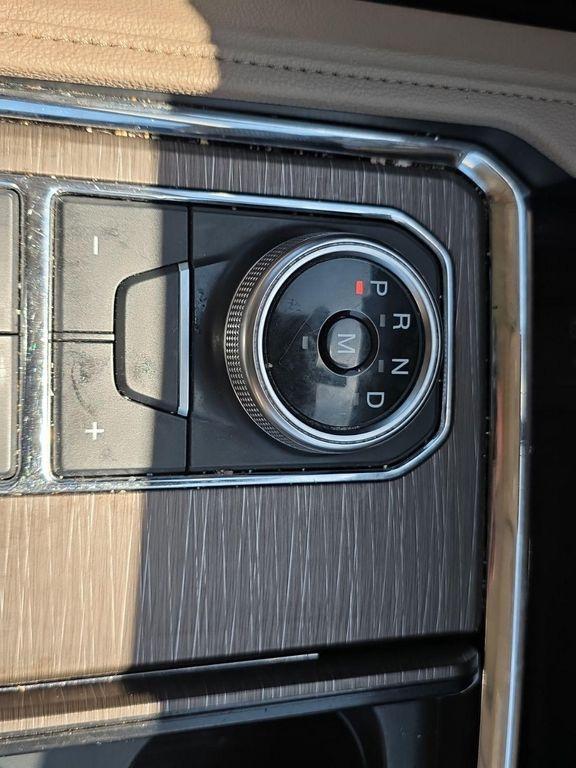 used 2024 Ford Expedition car, priced at $41,983