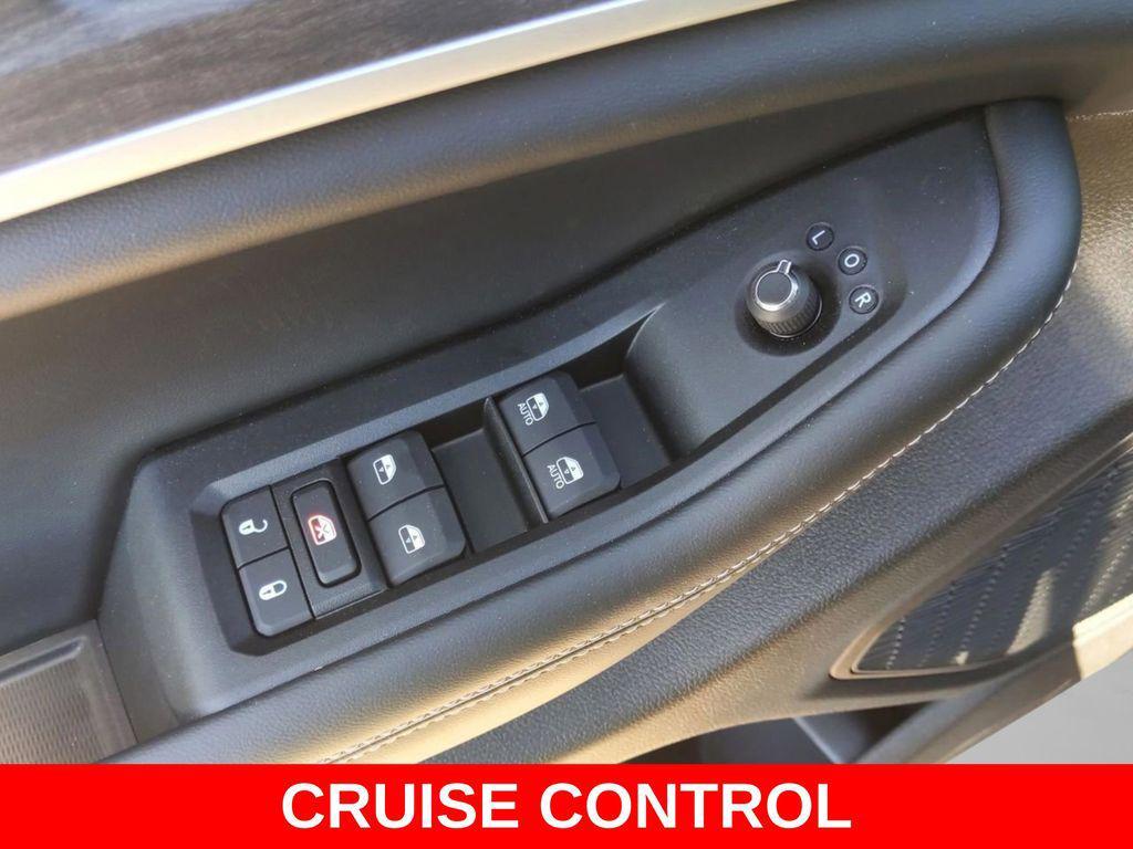 new 2025 Jeep Grand Cherokee L car, priced at $42,046