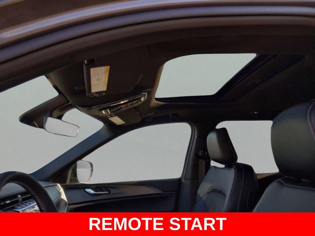 new 2025 Jeep Grand Cherokee car, priced at $39,378