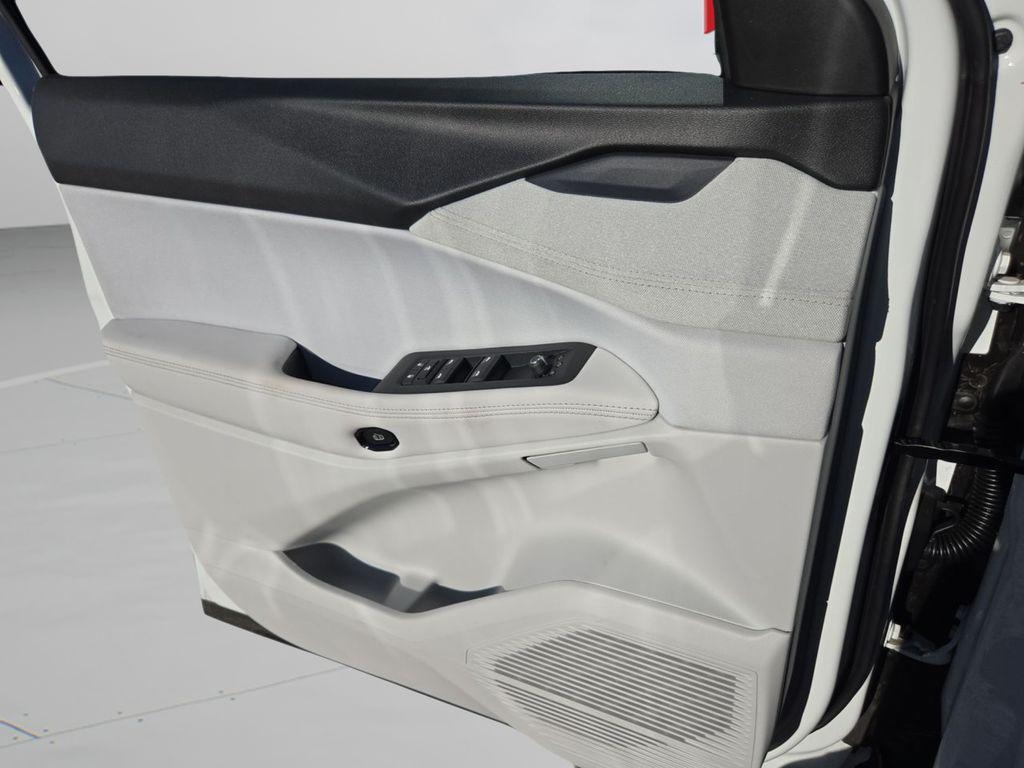 new 2026 Jeep Cherokee car, priced at $36,195