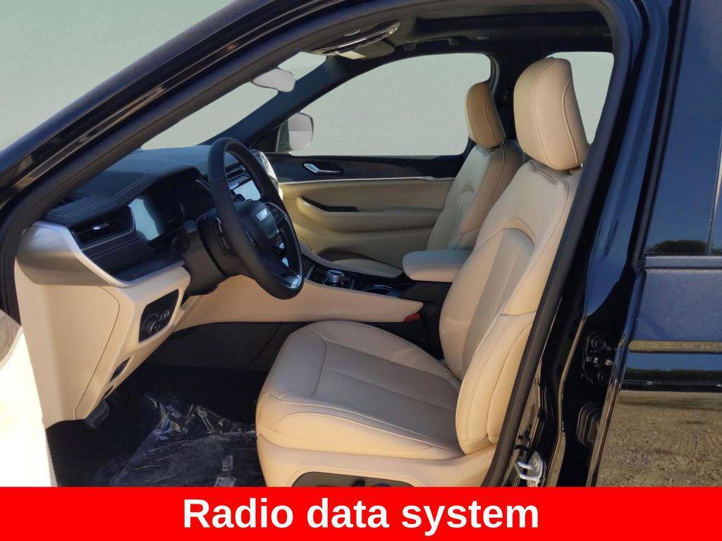 new 2025 Jeep Grand Cherokee L car, priced at $40,495