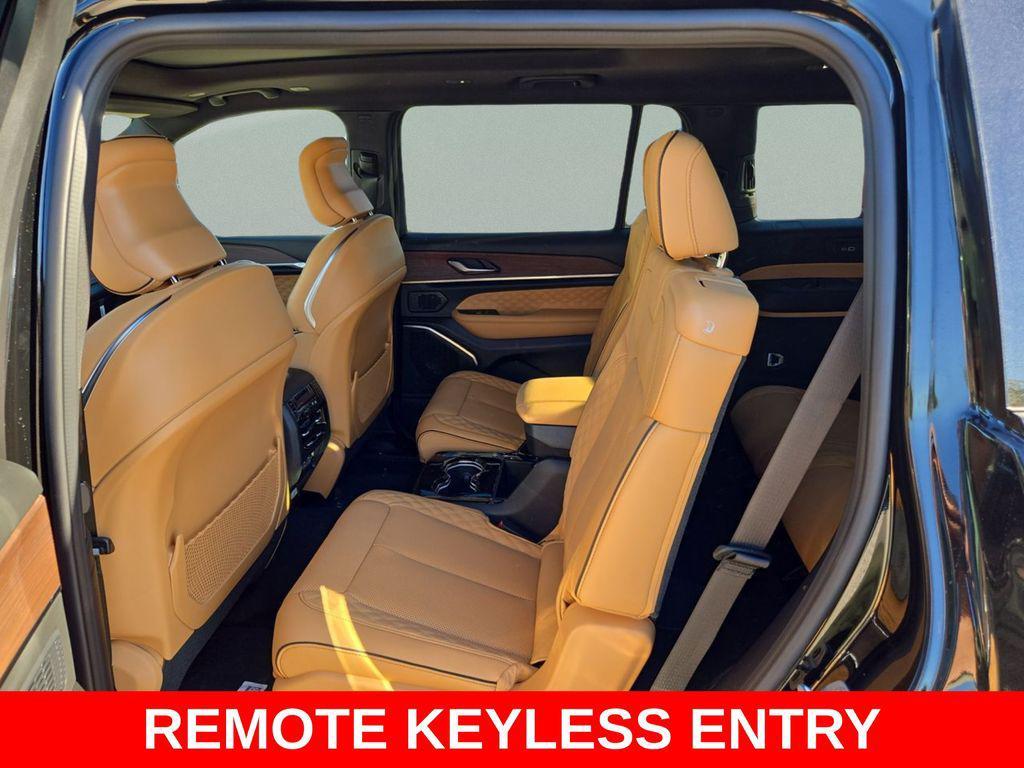 new 2025 Jeep Grand Cherokee L car, priced at $58,643