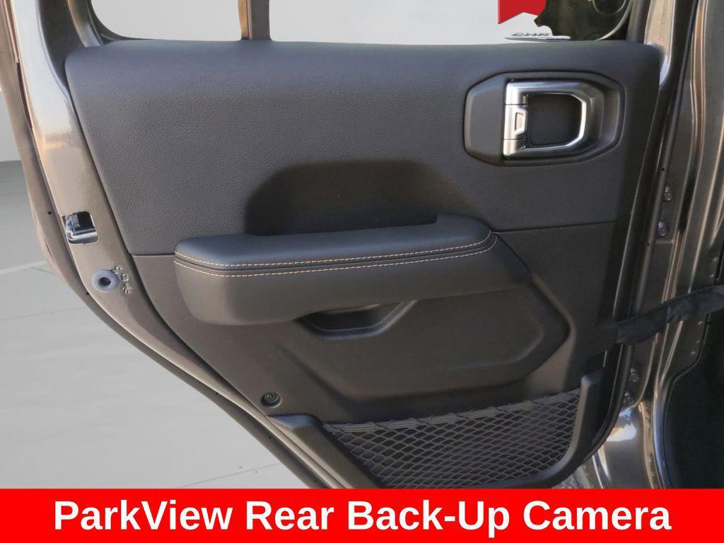 new 2025 Jeep Gladiator car, priced at $41,877