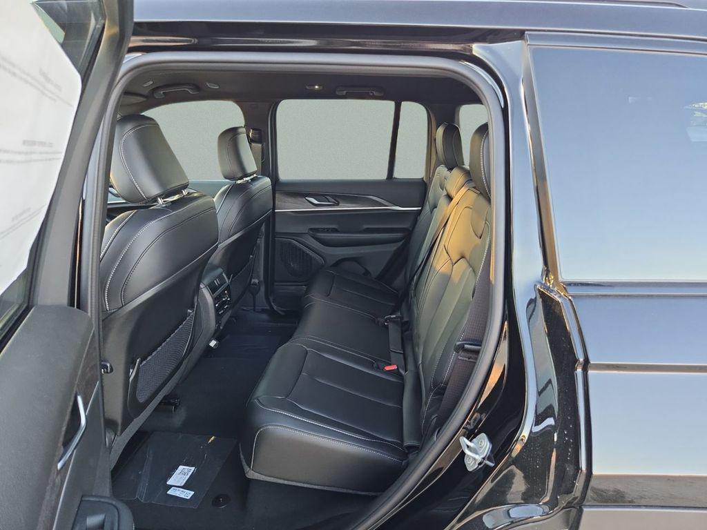 new 2025 Jeep Grand Cherokee car, priced at $36,907