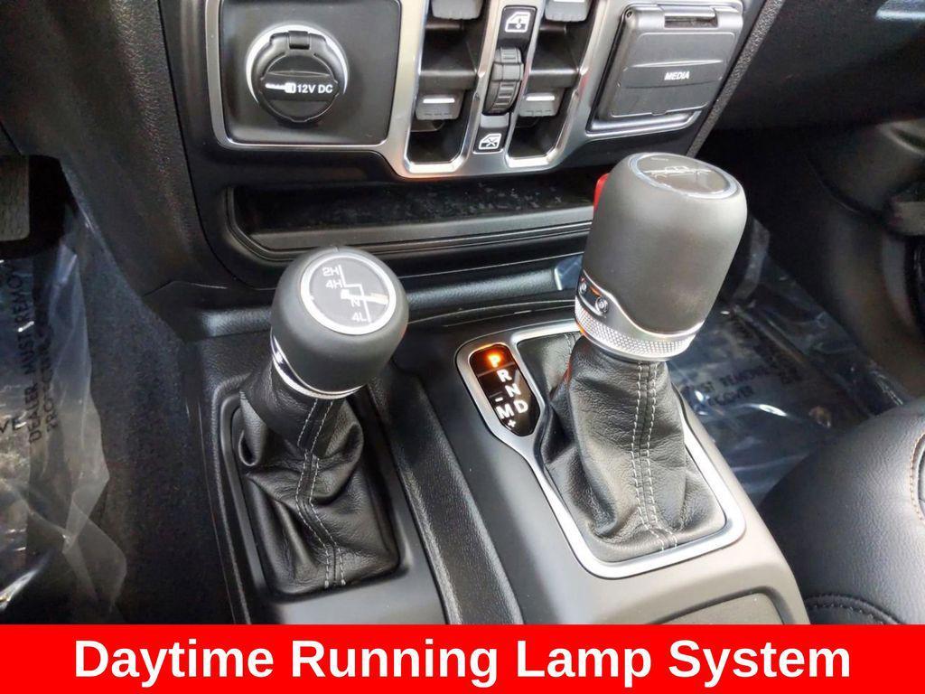 new 2025 Jeep Gladiator car, priced at $40,725