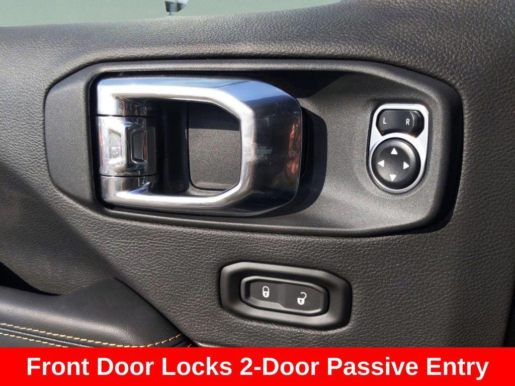 new 2025 Jeep Gladiator car, priced at $40,725