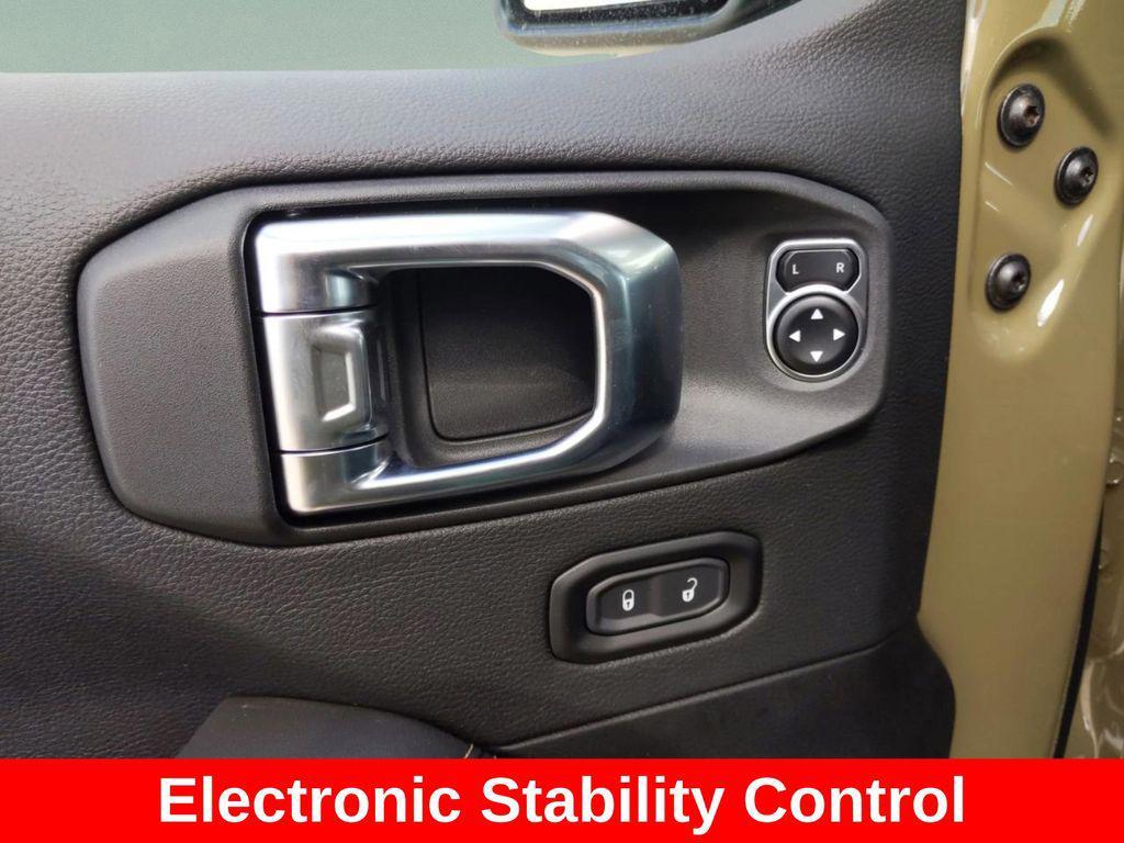 new 2025 Jeep Gladiator car, priced at $42,207