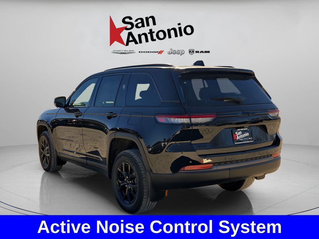 new 2026 Jeep Grand Cherokee car, priced at $43,652